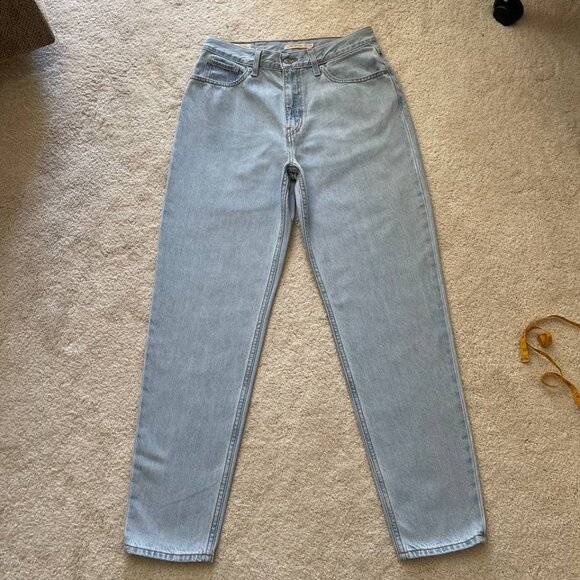 NWOT Levi's Premium '80s Mom Jeans High Rise Light Wash Size 28/30 - Picture 3 of 15